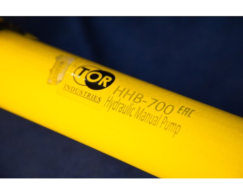 Насос гидравлический односторонний TOR HHB-700 1л (ручной) 1002034