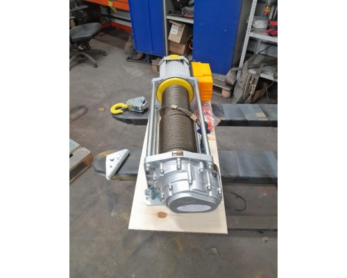 Лебедка электрическая TOR KCD(А) 1250 кг 100 м 220В (алюминиевый корпус) 1040698