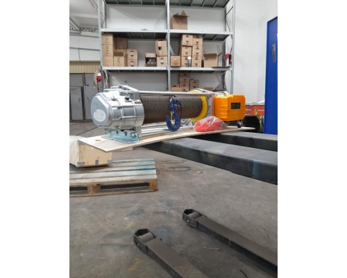 Лебедка электрическая TOR KCD(А) 1250 кг 100 м 220В (алюминиевый корпус) 1040698