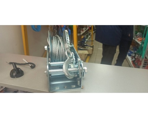 Лебедка ручная TOR ЛН-2500 (LHW) г/п 1,0 т длина троса 10 м (серия X) 1050257