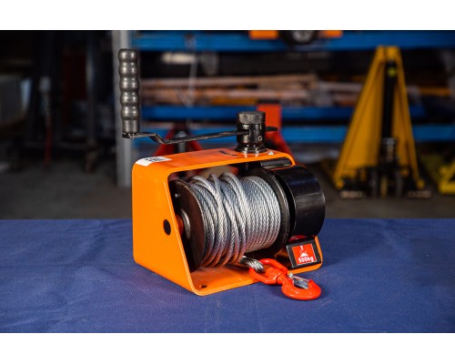 Лебедка ручная червячная TOR ЛРЧ 500 (VS) 0,5 т 25 м 113057