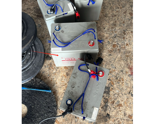 Набор аккумуляторов (GEL) 6/220 В/Ач (330х160х220 х 4шт)  для COMFORT 100 1047684