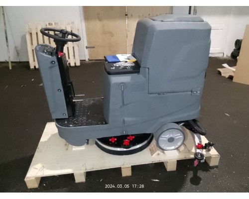 Машина поломоечная TOR COMFORT 70 с АКБ GEL 24/100 В/Ач 1025527