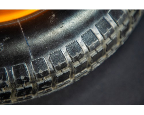 Колесо пневматическое резиновое 345 мм 3.25-8 1021179