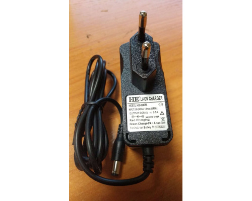 Зарядное устройство HB-084050 для тележек CW 8,4V/0,5A (Charger) горизонтальное 1044416