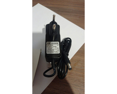 Зарядное устройство HB-0804005 для тележек CW 8,4V/0,5A (Charger) вертикальное 1000052