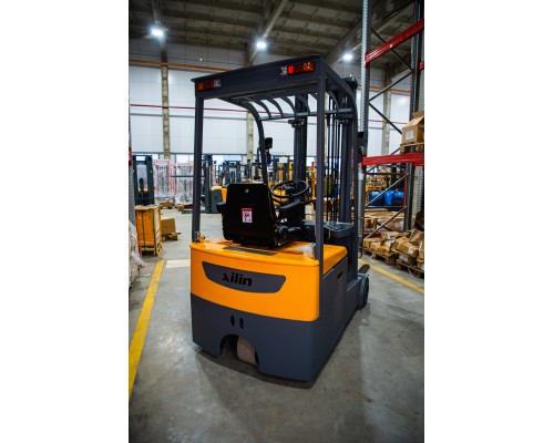 Погрузчик электрический трехопорный XILIN 1,5 т 3,5 м CPD15S-E сайдшифт 1037463