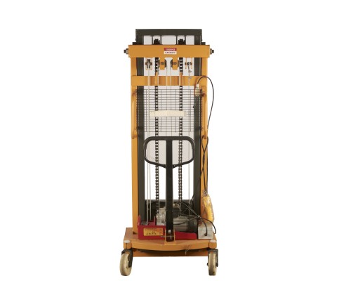 Штабелер с электроподъемом 1,5 т 1,6 м TOR TSW с лебедкой и пультом 1022100