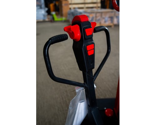 Штабелер самоподъемный 0,5 т 1,5 м TOR CDD05B самоходный 1023078