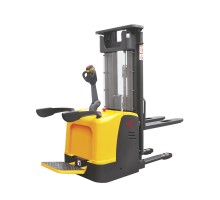 Штабелер самоходный 1,5 т 5,6 м XILIN CDDK15-III Li-ion 24/230 В/Ач ЭУР (с платформой) 1050193