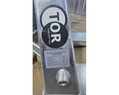 Тележка гидравлическая оцинкованная 2500 кг 1150 мм нейлоновые колеса TOR WH-25G 1048444