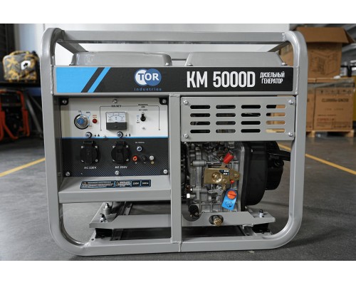 Генератор дизельный 5,0 кВт 220В с электростартером и колесами TOR KM5000D 1049613