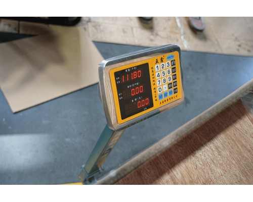 Генератор дизельный 5,0 кВт 220В с электростартером и колесами TOR KM5000D 1049613