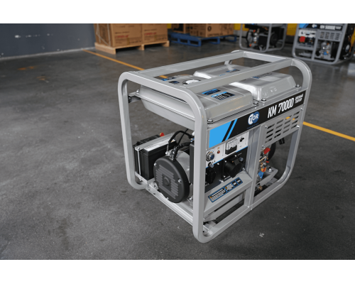 Генератор дизельный 7,0 кВт 220В с электростартером и колесами TOR KM7000D 1049615