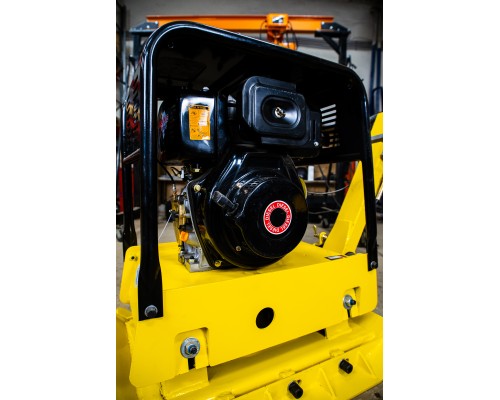 Виброплита реверсивная TOR C-330(R) 234 кг, 30кН дизельная 1024136