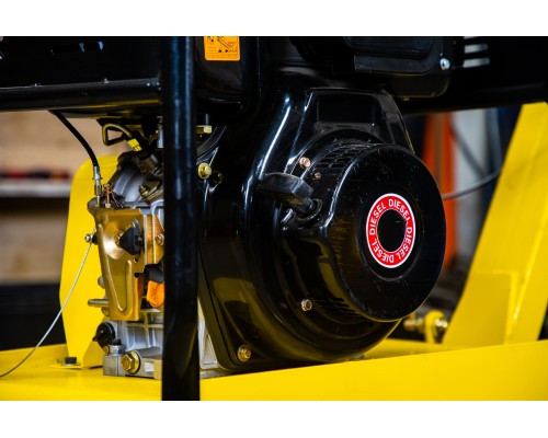 Виброплита реверсивная TOR C-330(R) 234 кг, 30кН дизельная 1024136