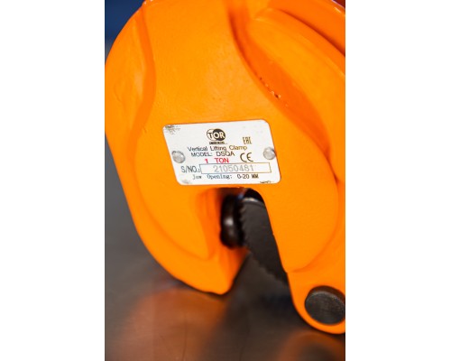 Захват вертикальный TOR DSQA (г/п 1,0 т, лист 0-20 мм) поворотн. (G) 12215